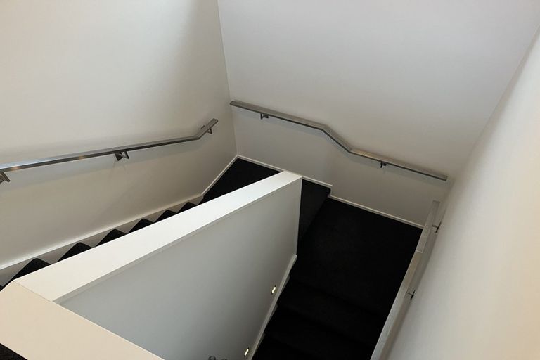 Photo of property in 77 Ahau Street, Moana, 7872