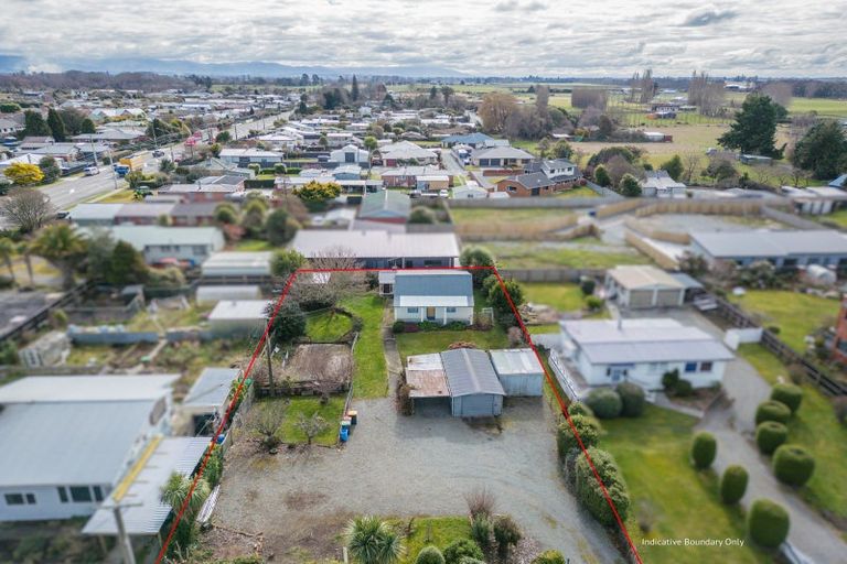 Photo of property in 28 Saint Leonards Road, Temuka, 7920