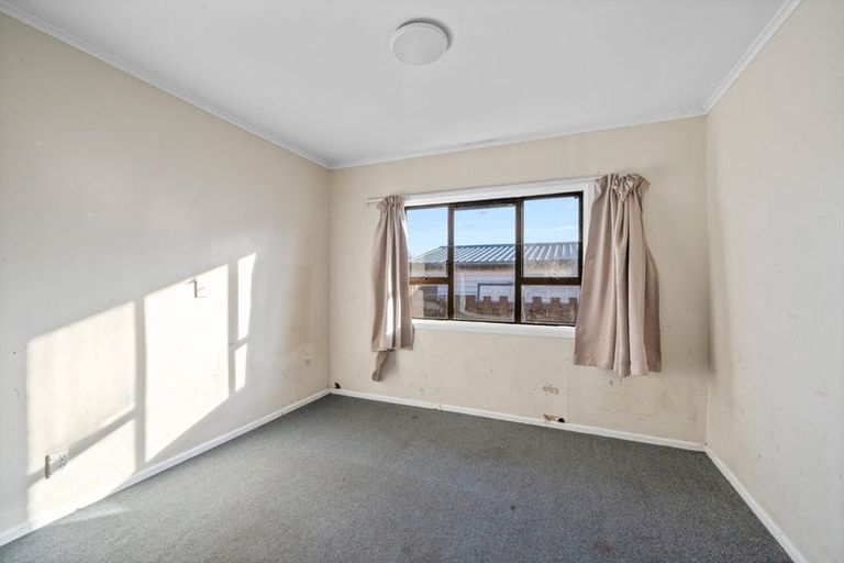 Photo of property in 14 Cross Street, Papakura, 2110