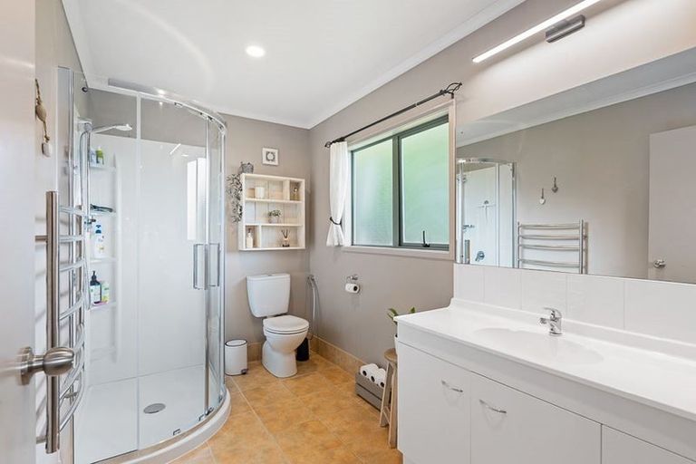 Photo of property in 5352 Kaipara Coast Highway, Wellsford, 0972