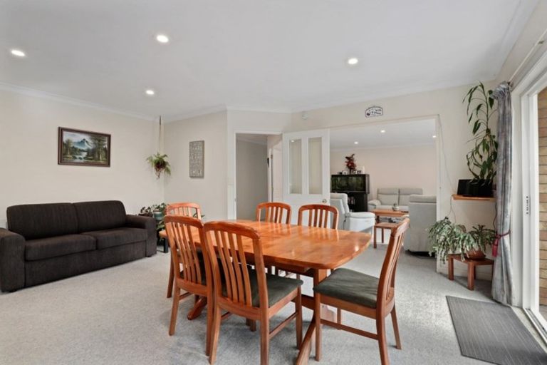 Photo of property in 25 Farringdon Avenue, Rototuna North, Hamilton, 3210