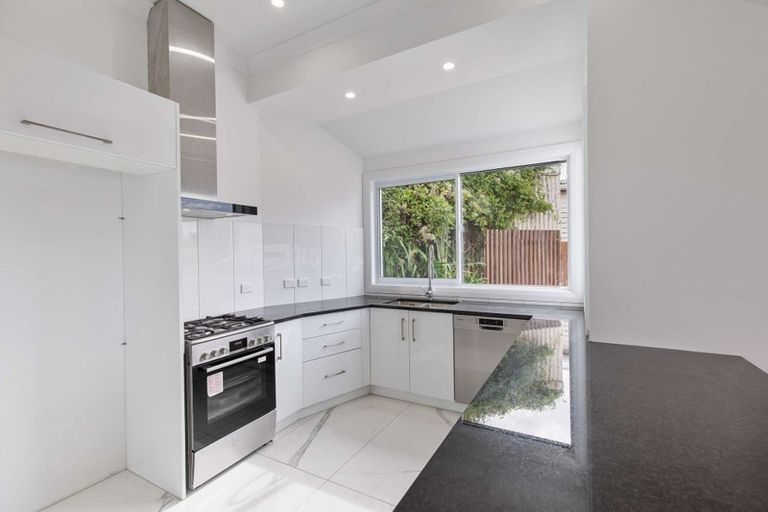 Photo of property in 498 Evans Bay Parade, Hataitai, Wellington, 6021