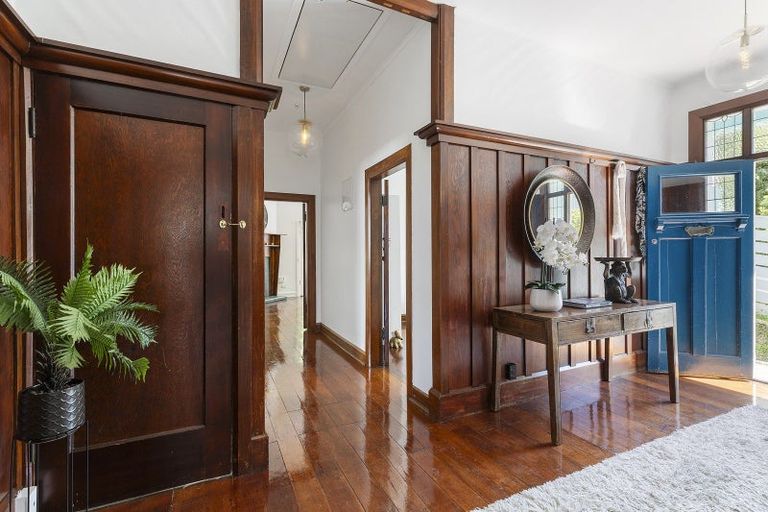 Photo of property in 2 Hataitai Road, Hataitai, Wellington, 6021