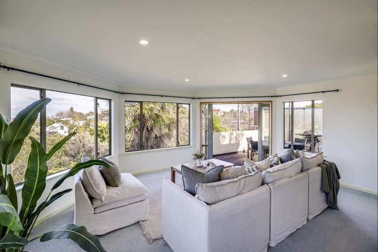 Photo of property in 11 Sealy Road, Bluff Hill, Napier, 4110