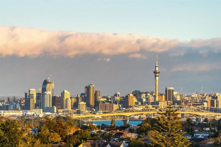 Photo of property in 4/8 City View Terrace, Birkenhead, Auckland, 0626