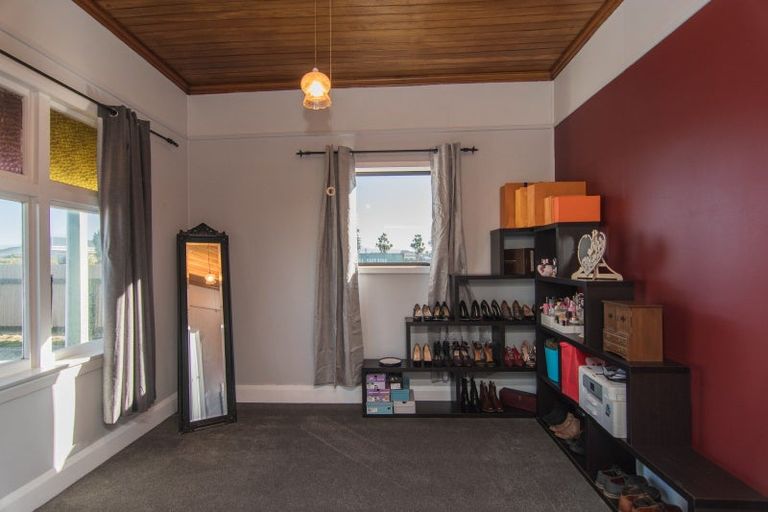 Photo of property in 24 Queen Street, Pareora, 7912