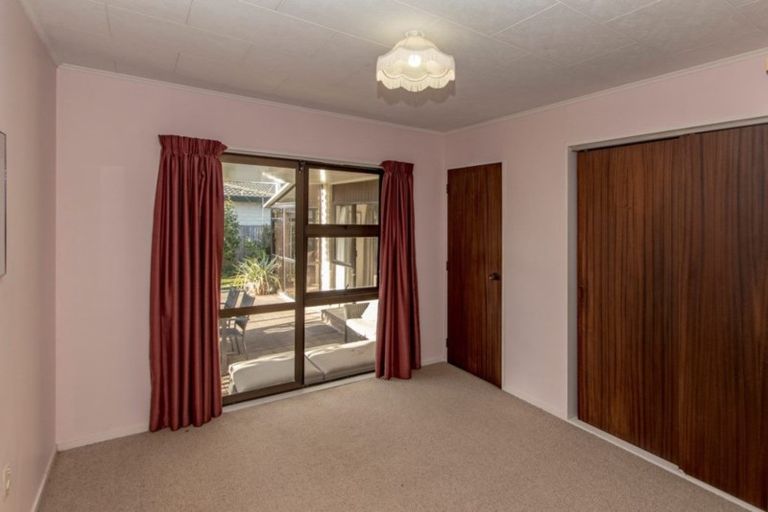 Photo of property in 34 Townshend Crescent, Greenmeadows, Napier, 4112