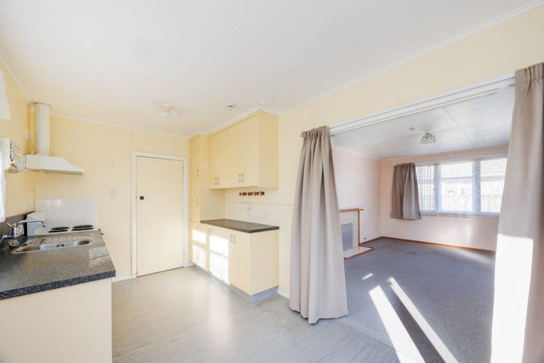 Photo of property in 35 Coventry Street, Highbury, Palmerston North, 4412