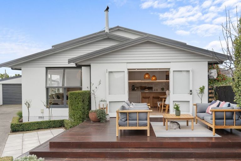 Photo of property in 21 Woodstock Place, Russley, Christchurch, 8042