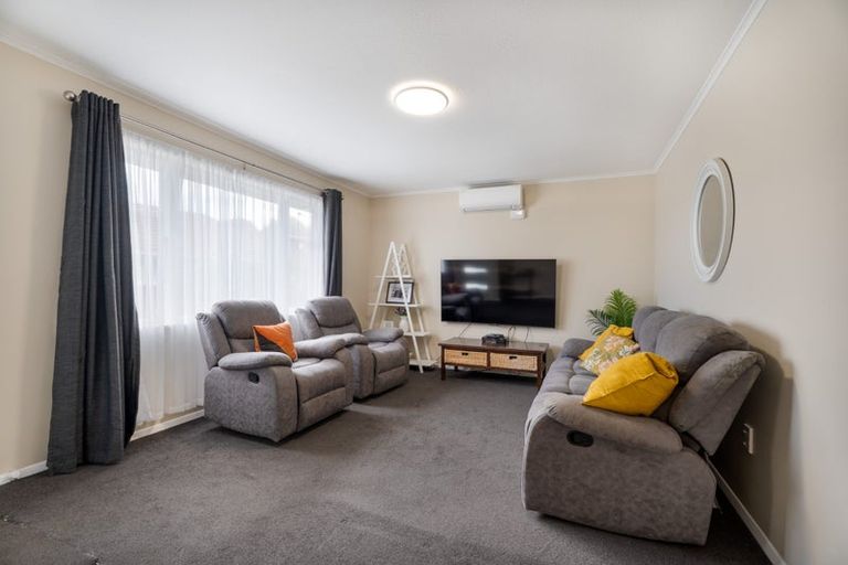 Photo of property in 2/49a Shakespeare Avenue, Trentham, Upper Hutt, 5018