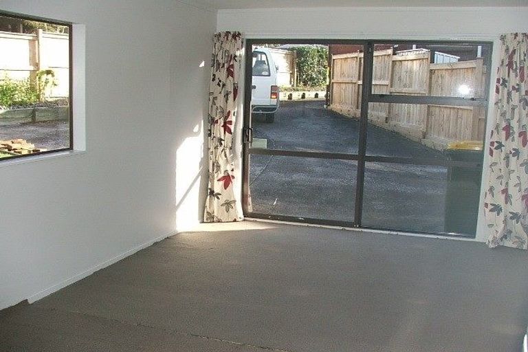 Photo of property in 2/24 John Gill Road, Shelly Park, Auckland, 2014