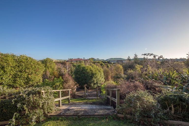 Photo of property in 158 Ruapehu Drive, Fitzherbert, Palmerston North, 4410