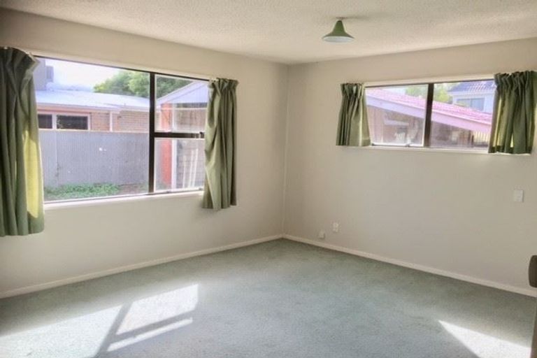 Photo of property in 4 Lodge Place, Ilam, Christchurch, 8041