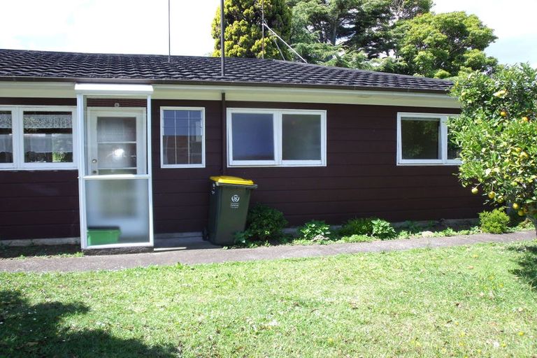 Photo of property in 2/39 Buckingham Crescent, Manukau, Auckland, 2025