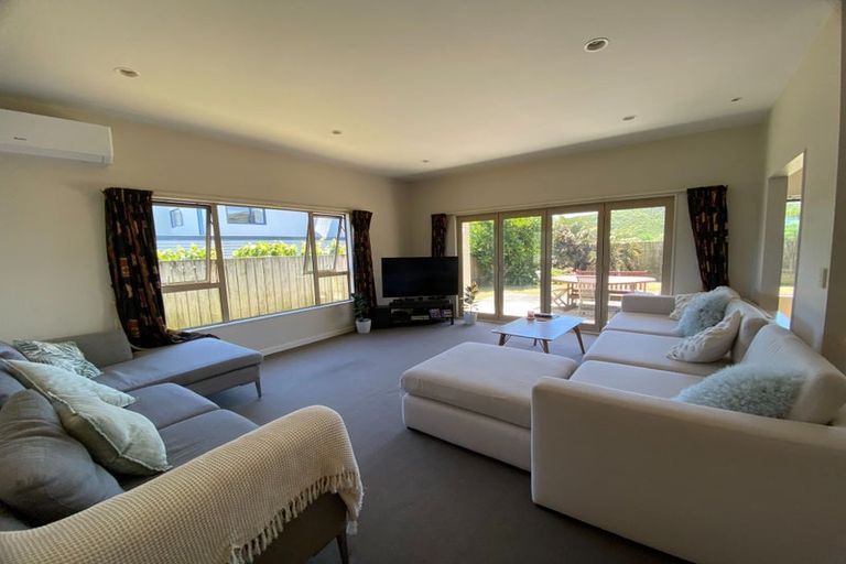Photo of property in 24 Jordan Street, Island Bay, Wellington, 6023