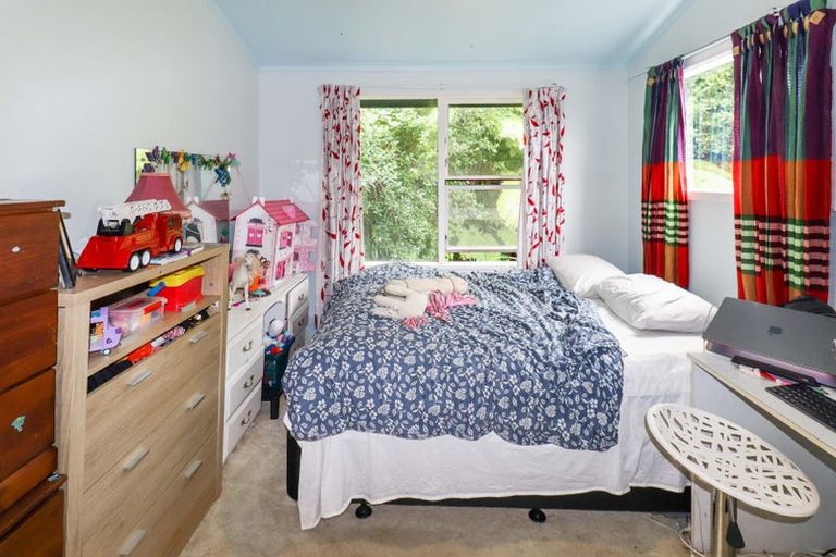 Photo of property in 97 Churton Drive, Churton Park, Wellington, 6037