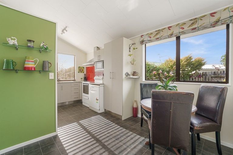 Photo of property in 62 Campbell Avenue, Paraparaumu, 5032