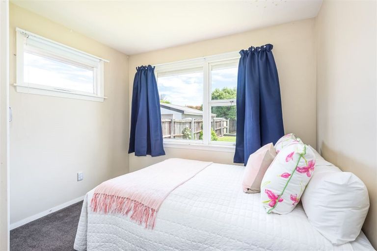 Photo of property in 209 Grimseys Road, Redwood, Christchurch, 8051