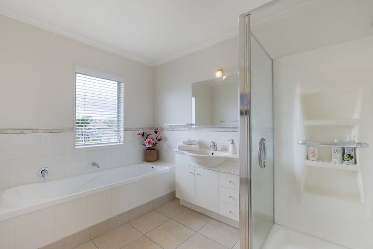 Photo of property in 12 Brodie Place, Bethlehem, Tauranga, 3110