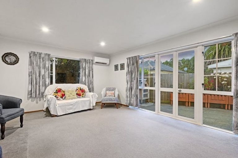 Photo of property in 2 Curletts Road, Sockburn, Christchurch, 8042