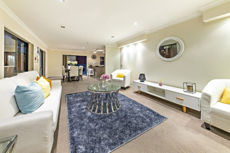 Photo of property in 10 Manning Rise, Flat Bush, Auckland, 2019