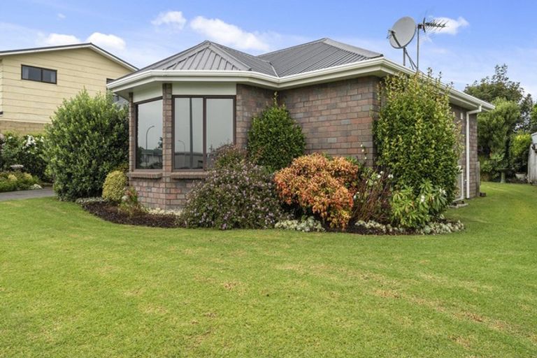Photo of property in 6 Dillon Drive, Bell Block, New Plymouth, 4312