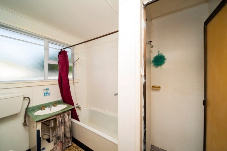 Photo of property in 57 Fairfield Road, Hawera, 4610