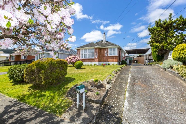 Photo of property in 39 Mary Crescent, Elderslea, Upper Hutt, 5018