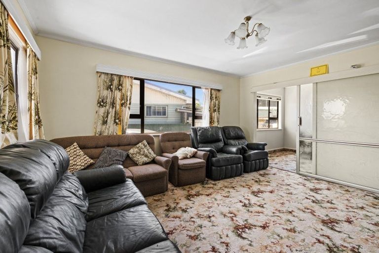 Photo of property in 50 Wycliffe Street, Onekawa, Napier, 4110