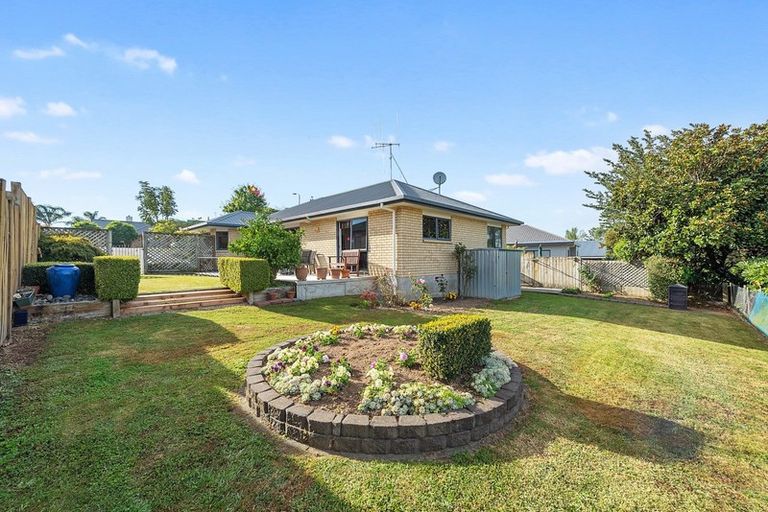 Photo of property in 2 Palm Grove Drive, Western Heights, Hamilton, 3200