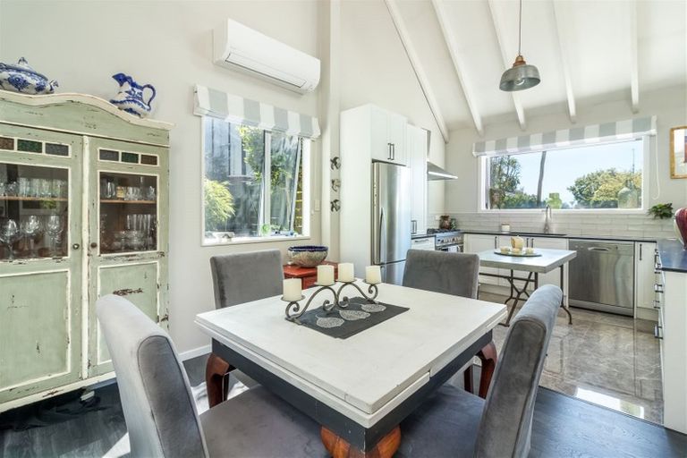 Photo of property in 49a Strowan Road, Strowan, Christchurch, 8052