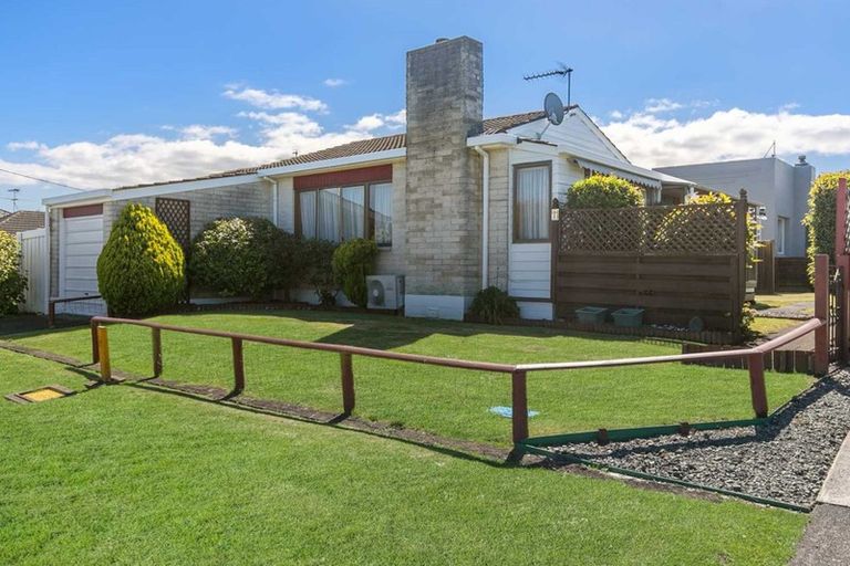 Photo of property in 1/11 Dominion Street, Takapuna, Auckland, 0622