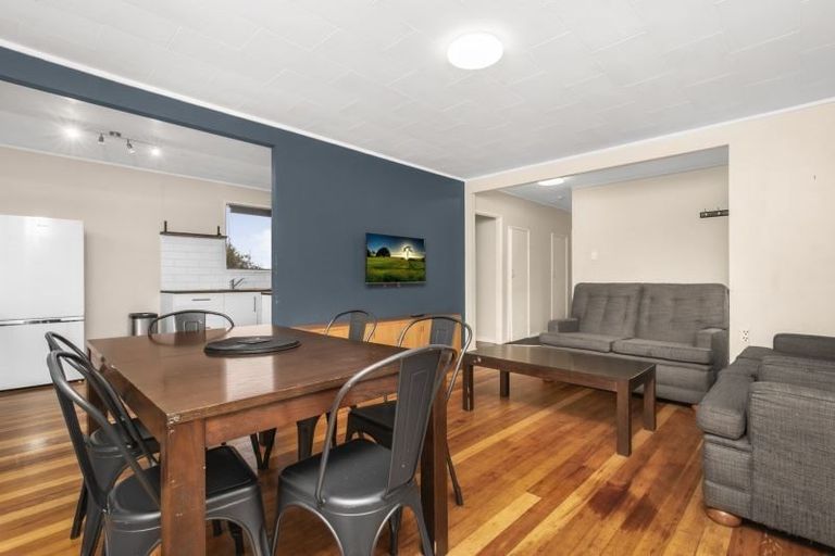 Photo of property in 32 Gambare Place, Wattle Downs, Auckland, 2103