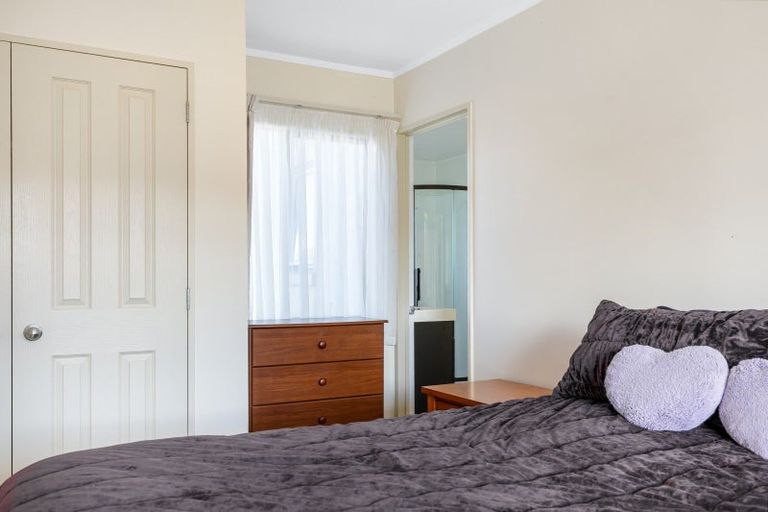 Photo of property in 2 Elwarth Way, Ranui, Auckland, 0612