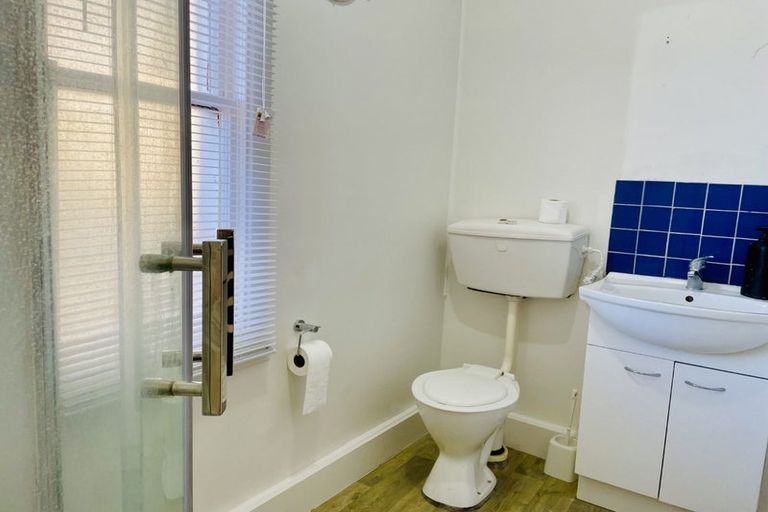 Photo of property in 80 Shakespeare Road, Bluff Hill, Napier, 4110