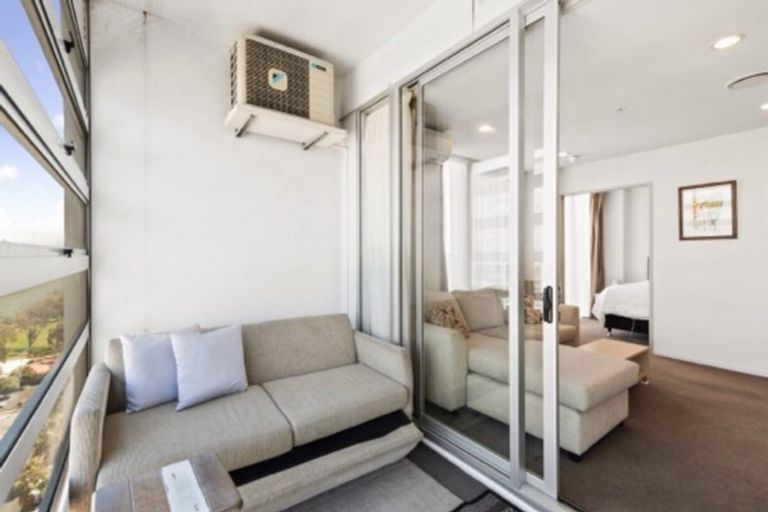Photo of property in Proximity Apartments, 909/17 Osterley Way, Manukau, Auckland, 2104