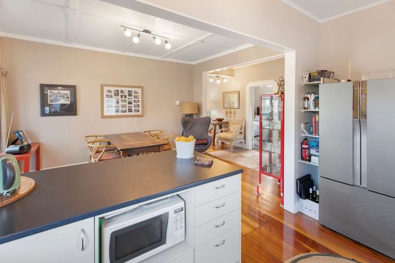 Photo of property in 119 Weraroa Road, Waverley, 4510