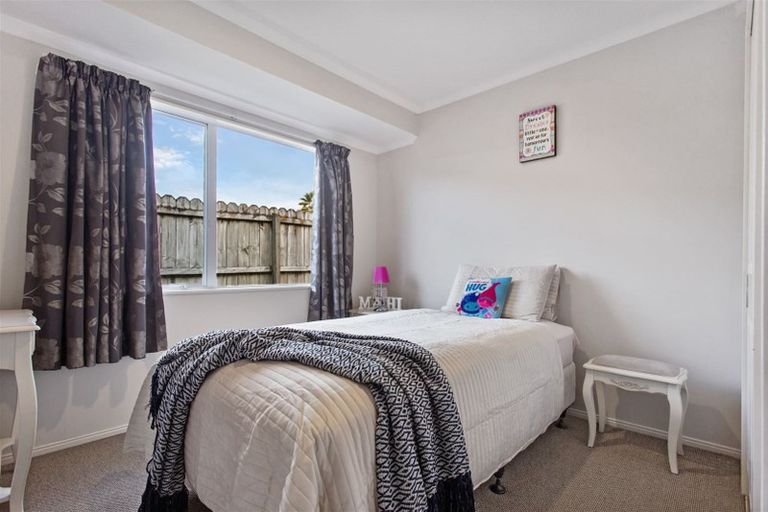 Photo of property in 3 Martin Jugum Lane, Ranui, Auckland, 0612