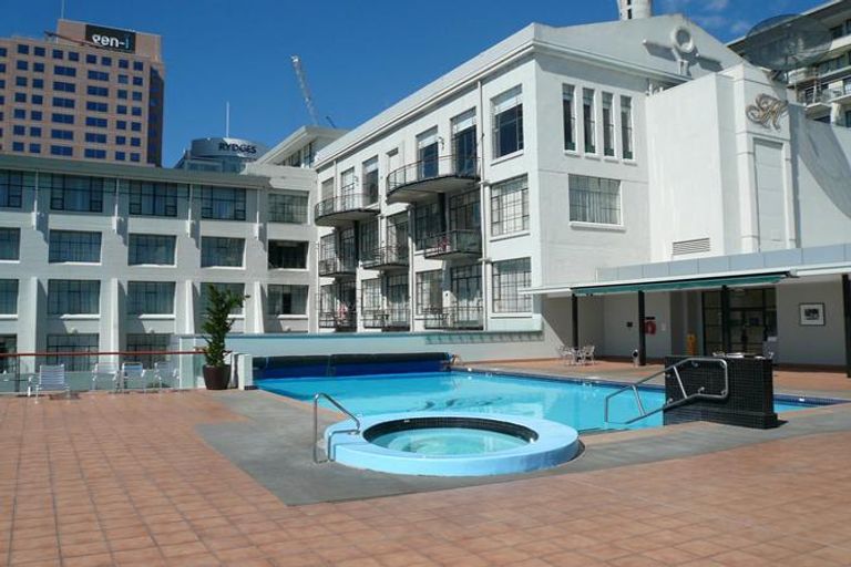 Photo of property in Heritage Tower Apartments, 713/22 Nelson Street, Auckland Central, Auckland, 1010