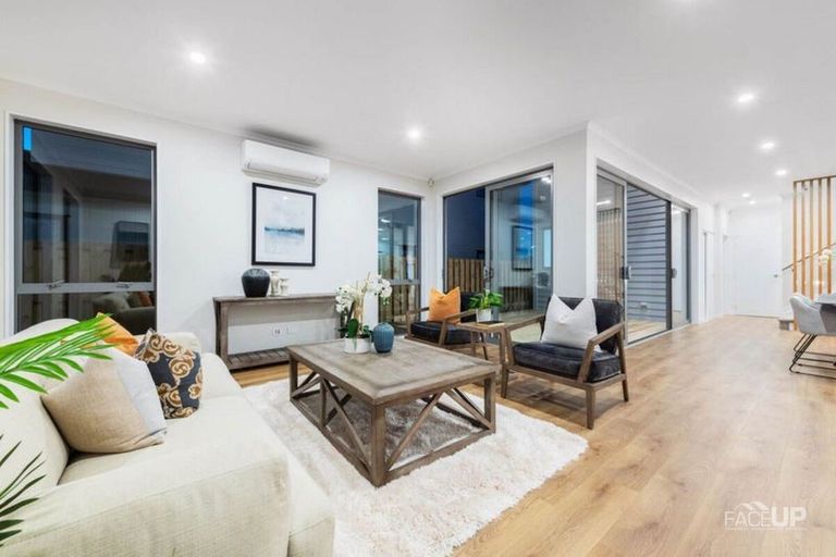 Photo of property in 3 Parara Way, Hobsonville, Auckland, 0616