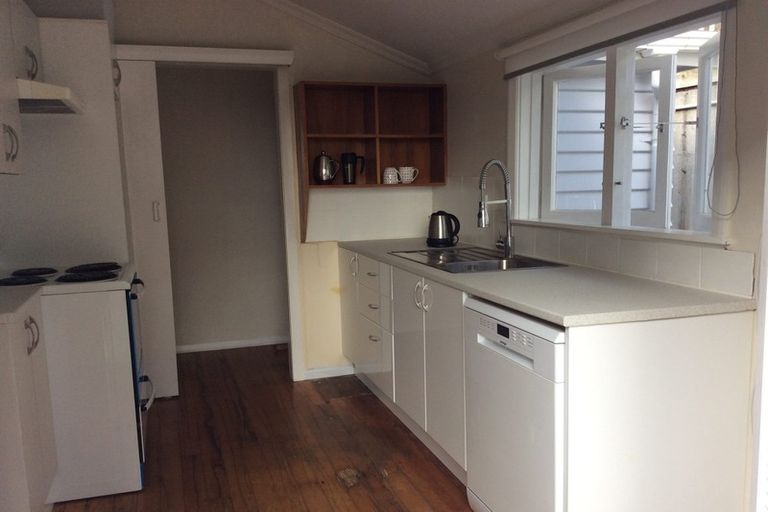 Photo of property in 1 Kilmister Avenue, Thorndon, Wellington, 6011