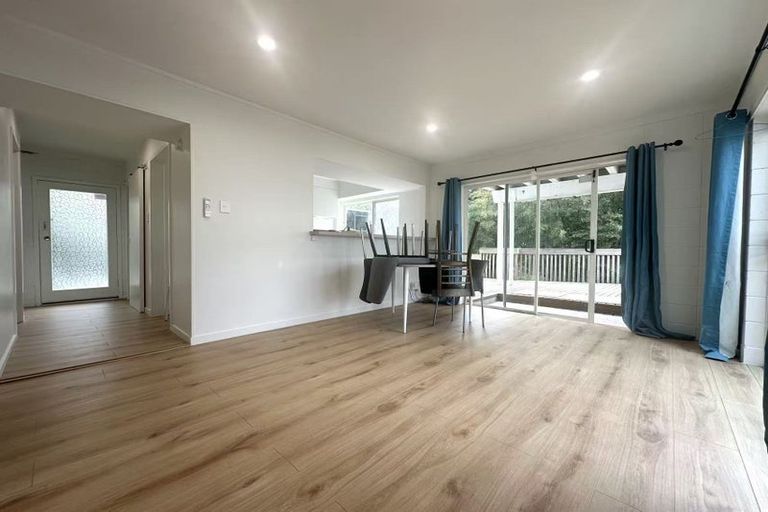 Photo of property in 18 Archers Road, Glenfield, Auckland, 0629