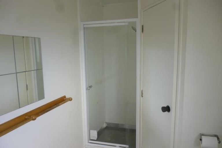 Photo of property in 2/33 Curacao Place, Half Moon Bay, Auckland, 2012