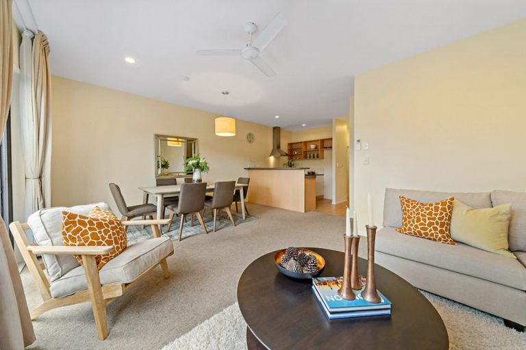 Photo of property in 26/11 The Avenue, Albany, Auckland, 0632