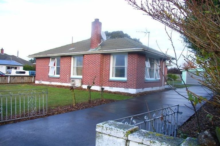 Photo of property in 24 Curletts Road, Sockburn, Christchurch, 8042