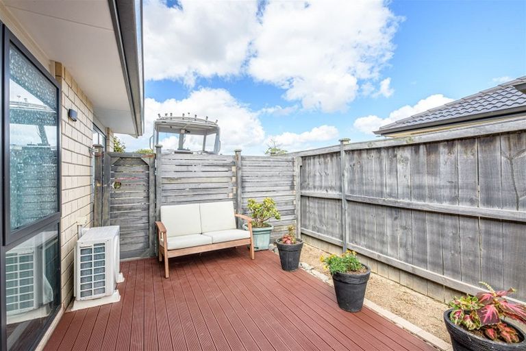 Photo of property in 7 Kahika Grove, Huapai, Kumeu, 0810