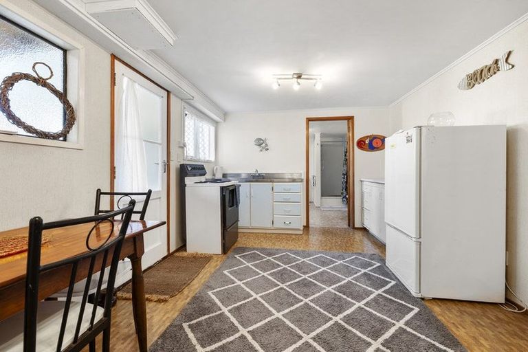 Photo of property in 6 Uenuku Avenue, Raglan, 3225