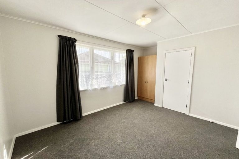 Photo of property in 84 Wainuiomata Road, Wainuiomata, Lower Hutt, 5014