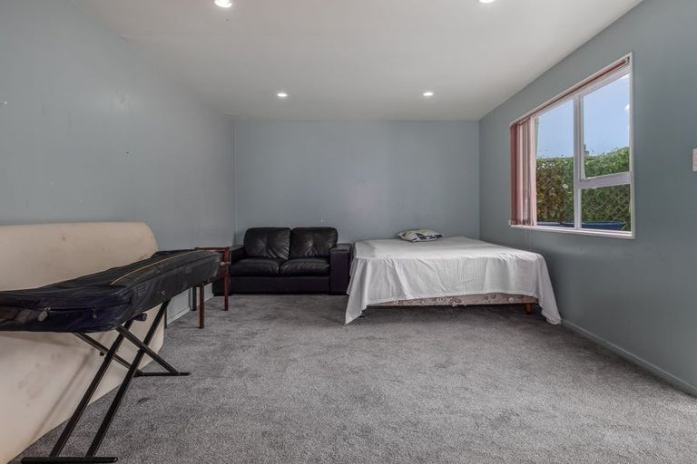 Photo of property in 43 Tiro Tiro Road, Levin, 5510