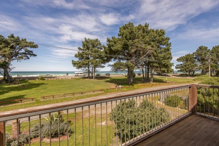 Photo of property in 6 Chamberlain Avenue, Amberley, 7481